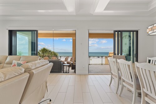 🌅Gulf Front Stunner | Private Pool + Spa | Elevator | Sunset Siesta🌅