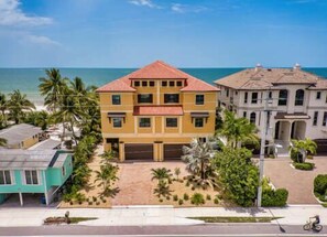 Exterior - 🌅Gulf Front Stunner | Private Pool + Spa | Elevator | Sunset Siesta🌅 (Fort Myers Beach)