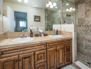 Hair dryer, towels - 225 Forest Road | 4BD Classic Vail Home (Vail)