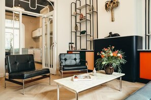 Lobby sitting area - La Villa Maurice (Brussels)