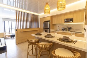 Fridge, microwave, stovetop, coffee/tea maker - Macondo 511 By Blueplaya (Playa del Carmen)