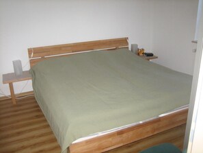 Bügeleisen/Bügelbrett, WLAN, Bettwäsche