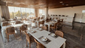 Free daily continental breakfast  - KINNO INTERNATIONAL HOTEL LIMITED (Tema)