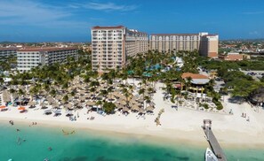 Beach - Marriott Surf Club: 2 bedroom condo, lazy river, perfect for families! (Noord)