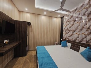 9 bedrooms, WiFi