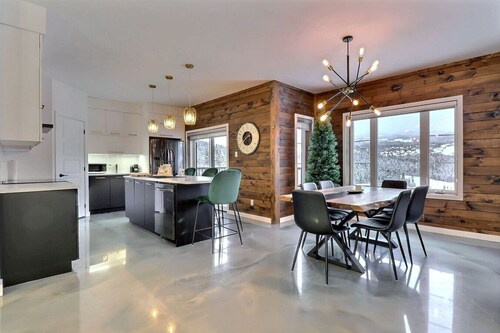 Condos Monts-Valin -153, rue du Massif (Valinouët)