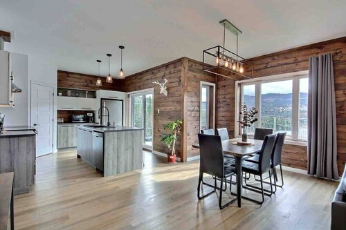 Condos Monts-Valin -151, rue du Massif (Valinouët)