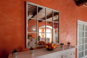 Interior - La petite bastide de Trevouse, 4 stars with swimming pool (Entraigues-sur-la-Sorgue)