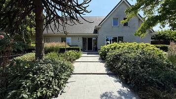 Villa | 7 bedrooms, Internet