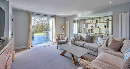 Host & Stay | Roundwood House