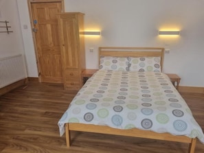 Double Room | Desk, free WiFi - The Albert Hotel (Gloucester)