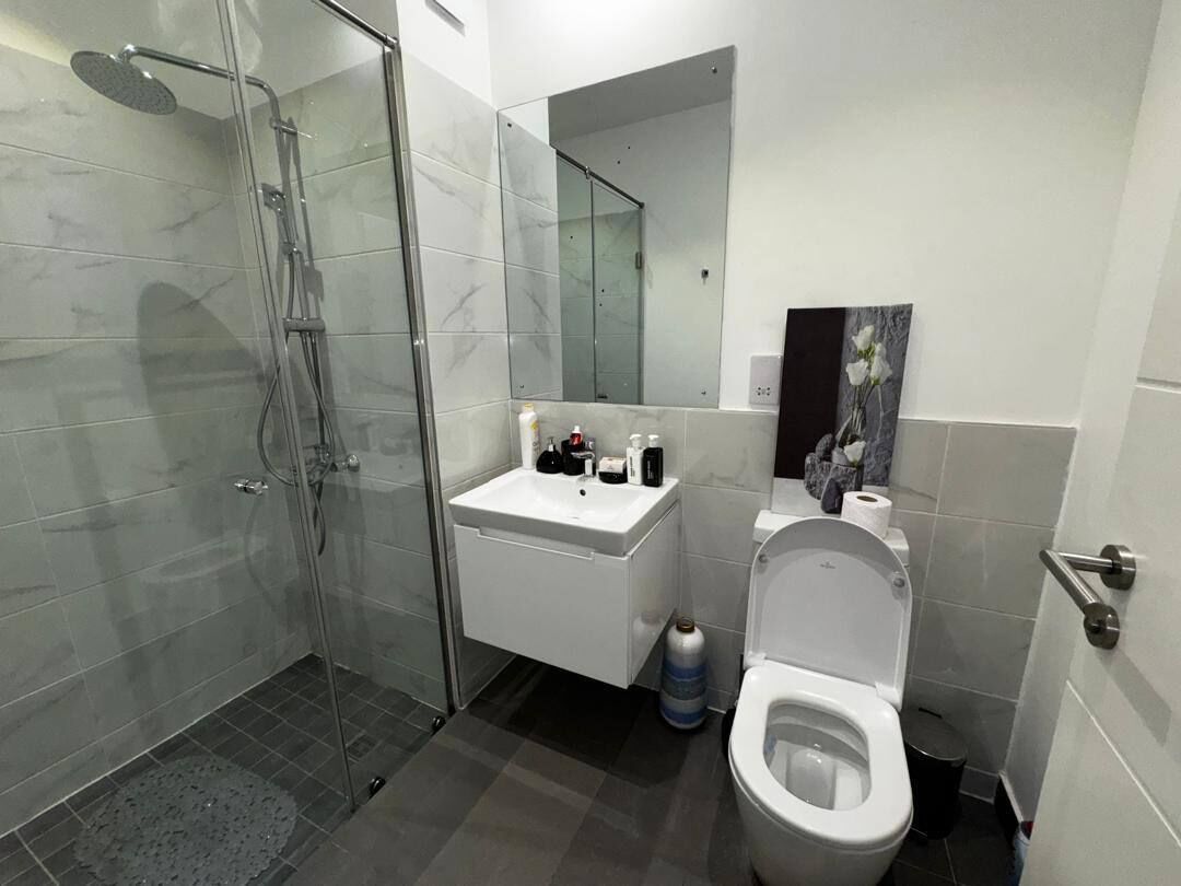Deluxe Studio Suite, City View | Bathroom