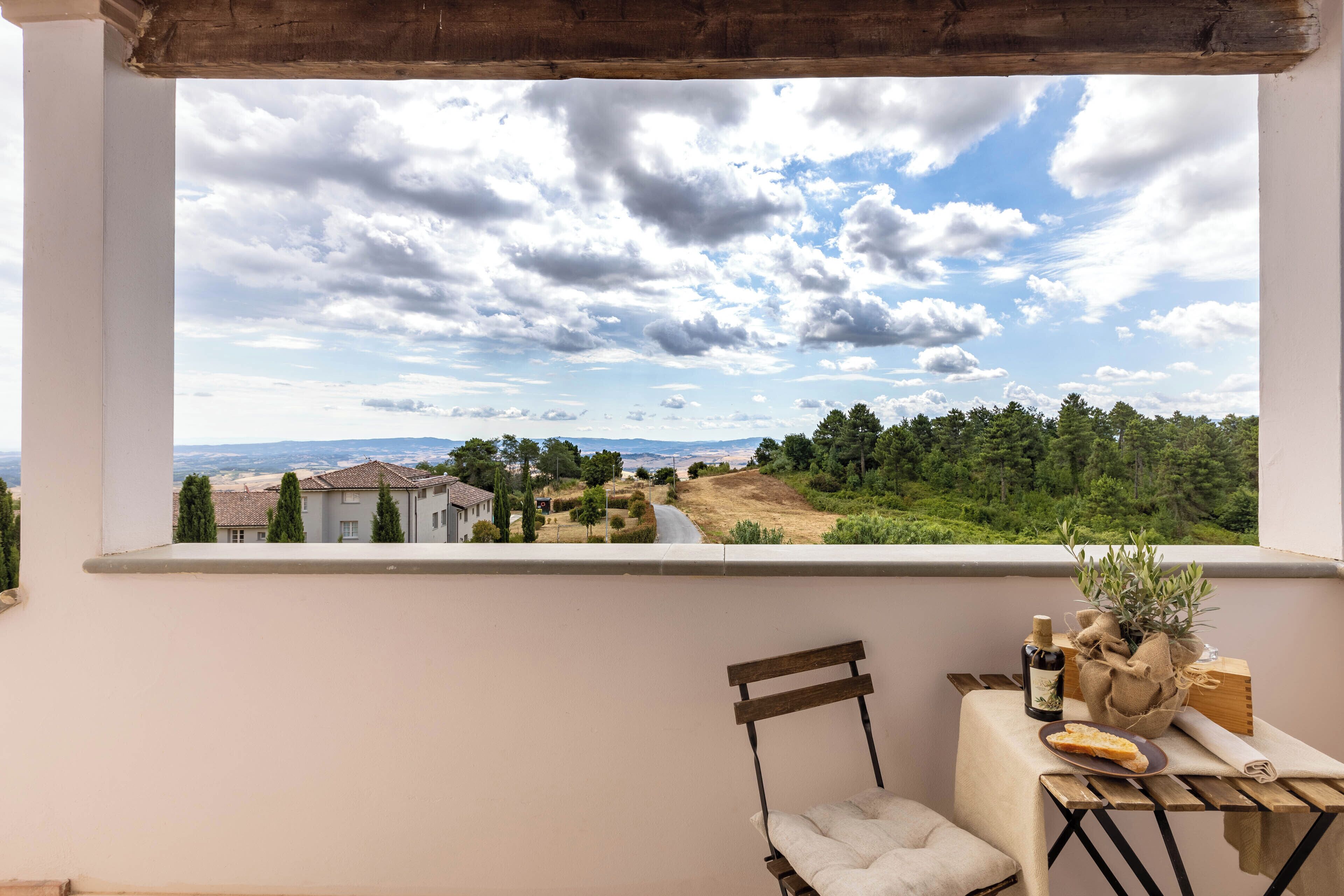 Suite, bassengutsikt | Utendørsservering