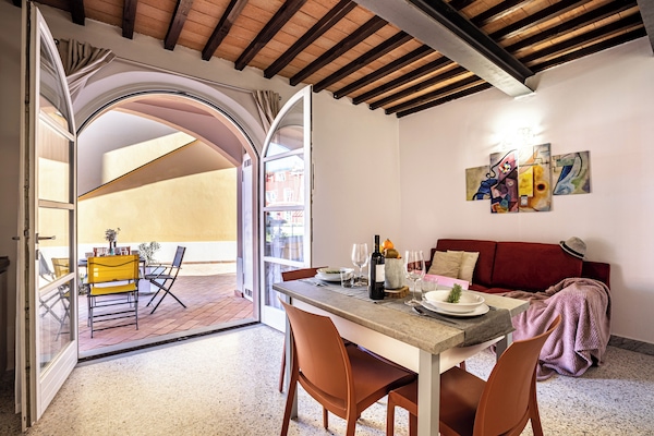 Apartment, Patio | Living area | Flat-screen TV