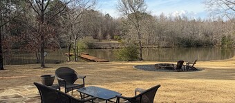 Cozy 1-bedroom peaceful pond cabin minutes from town