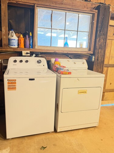 Cozy 1-bedroom peaceful pond cabin minutes from town