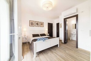 WiFi, bed sheets - Villa Ischia (Marina di Mancaversa)
