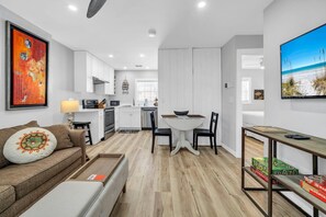 House, 1 Queen Bed (Pelican's Roost) | Living area - Pelican's Roost (Santa Rosa Beach)