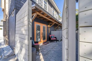 House, 1 Queen Bed (Pelican's Roost) | Terrace/patio - Pelican's Roost (Santa Rosa Beach)