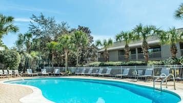 Hus, flere senger (Rise and Shine) | Basseng | Utendørsbasseng