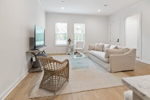 TV - Seaside Veranda 7 - Steps to Beach, Pet-Friendly, Pool (Pass Christian)