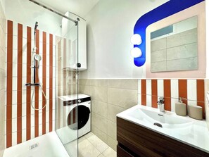 Hair dryer, towels, soap, toilet paper - Le Bastille / 6 pers / 300 m station / Air-conditioned (Grenoble)