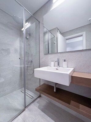 Senior-Doppelzimmer | Badezimmer