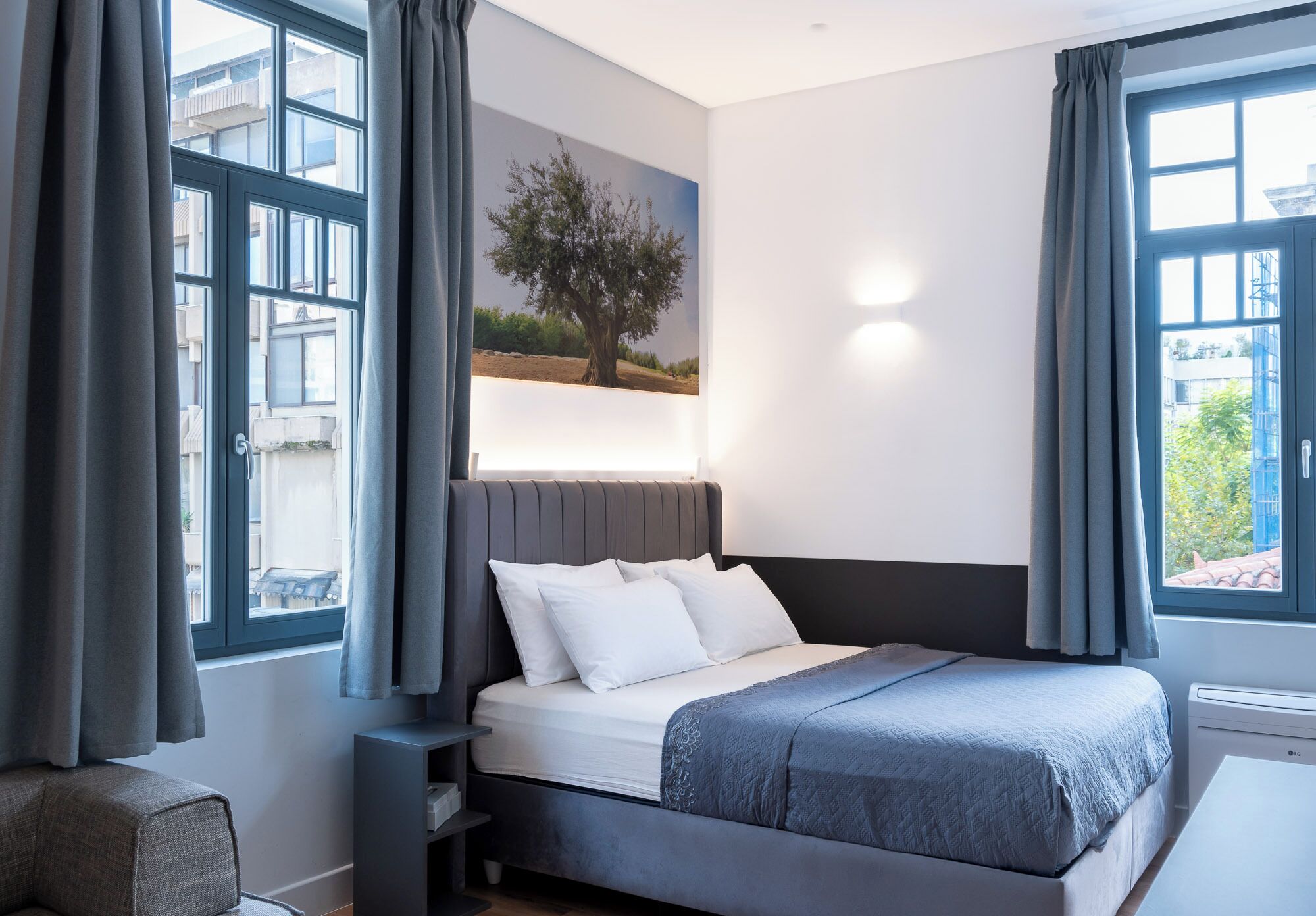 Premium bedding, in-room safe, individually decorated