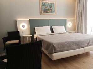 In-room safe, free WiFi - B&B Atlantide suites Tropea  (Tropea)