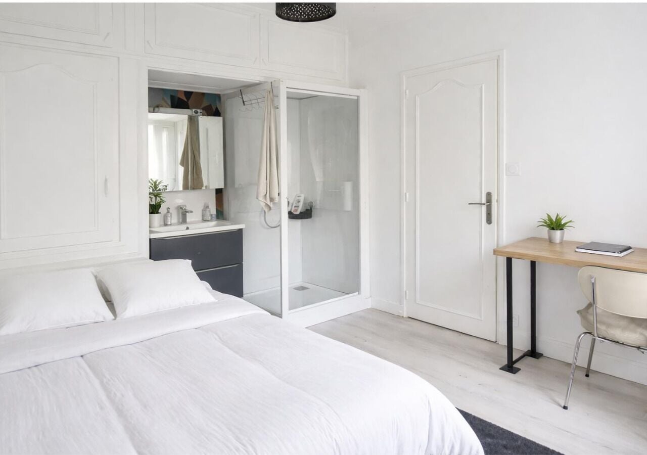 5 camere, ferro/asse da stiro, Wi-Fi, lenzuola