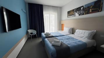 Classic Double or Twin Room | In-room safe, desk, blackout curtains, free WiFi