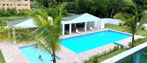 Piscine extérieure