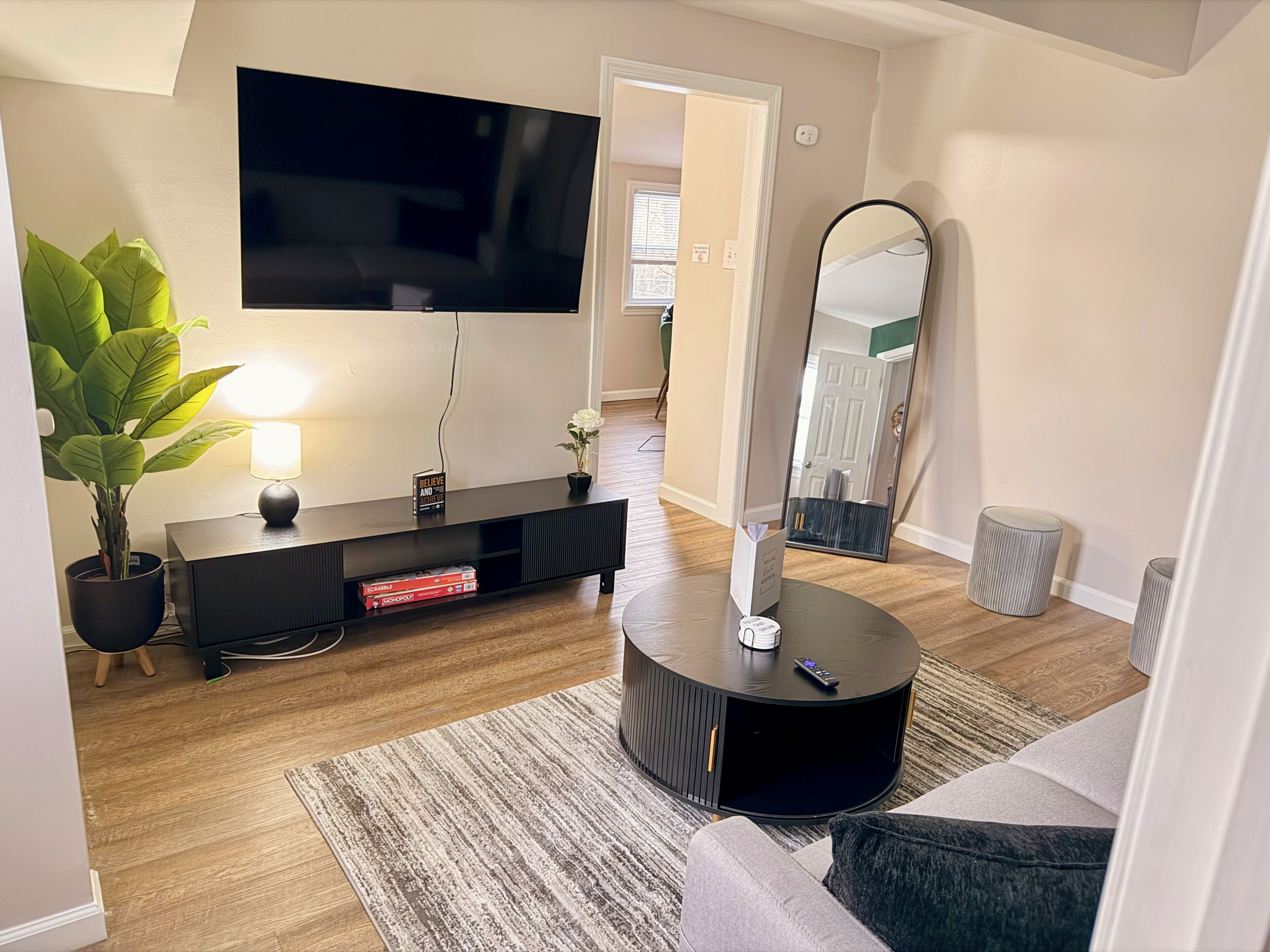 Modern 2br Parkside Retreat  Steps To Park  Near Nyc  Self-check-in - Montclair, NJ
