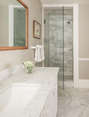 Towels, shampoo - 3BR Stay Near the Ocean | Kitchen, Patio & Pool (Kennebunkport)