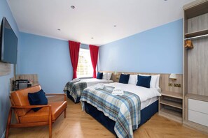 WiFi, bed sheets - Deluxe Family Room (Room 2 - Lower Ground Floor) (Edinburgh)