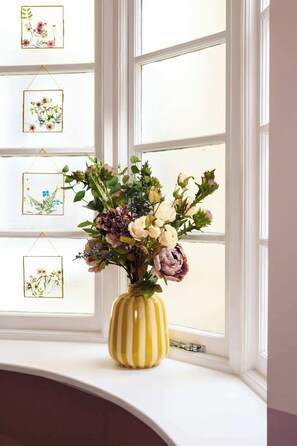 Interior - Deluxe Family Room (Room 2 - Lower Ground Floor) (Edinburgh)