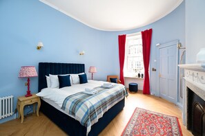 1 bedroom, WiFi, bed sheets - Deluxe Room (Room 14 - First Floor) (Edinburgh)