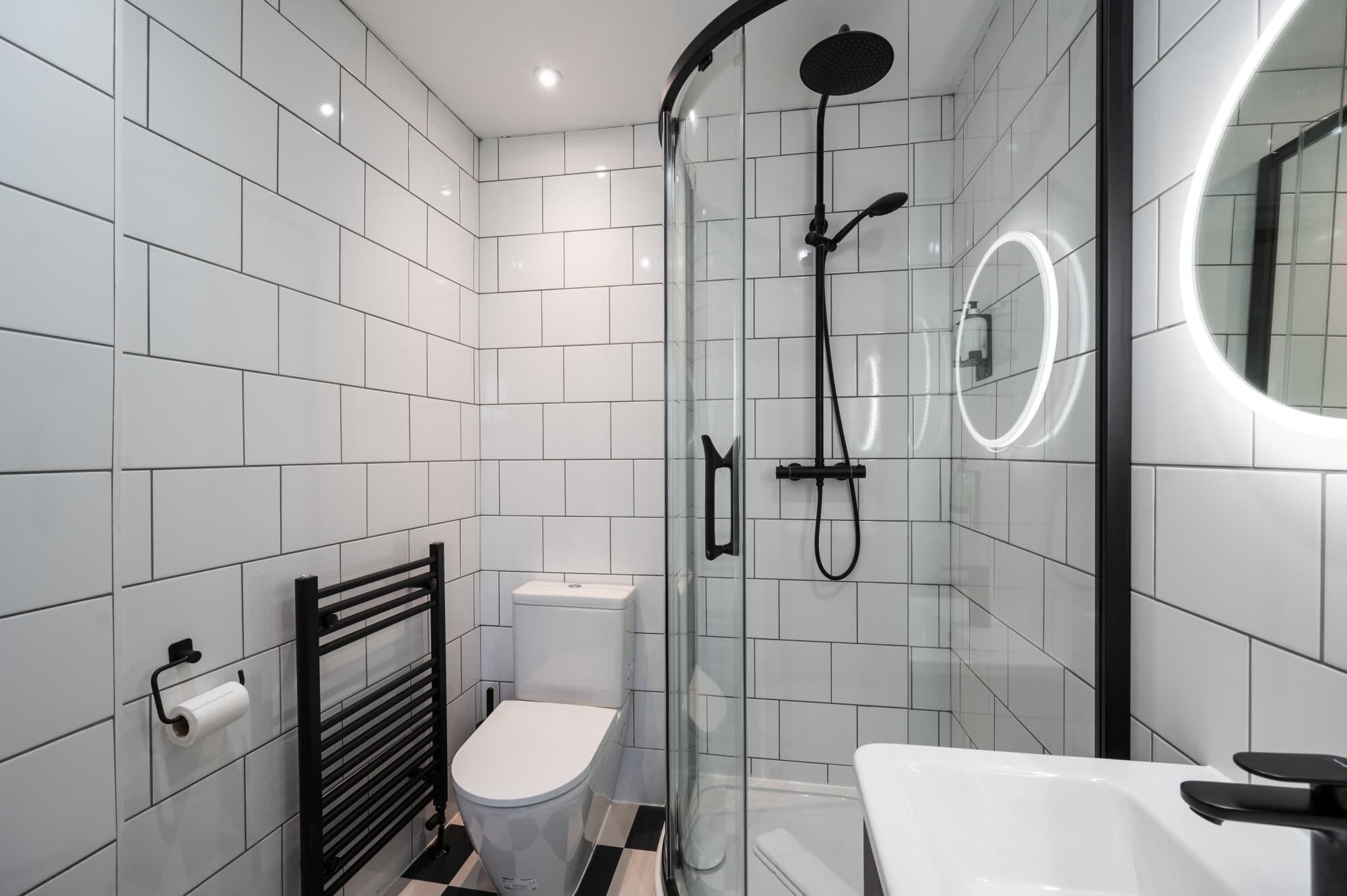 淋浴设施、吹风机、毛巾