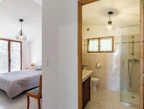 Shower, towels - Spacious house with pool in Sainte-Maxime (Sainte-Maxime)