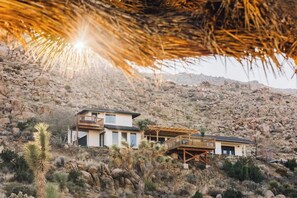 Exterior - High Point · 6-Acres, Sweeping Views, Hot Tub (Joshua Tree)