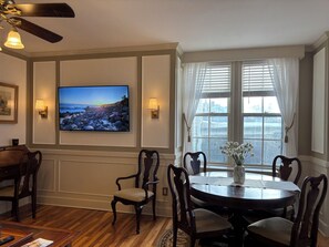 Interior - 2-bedroom sun-filled condo walking to downtown and beach! (Newport)