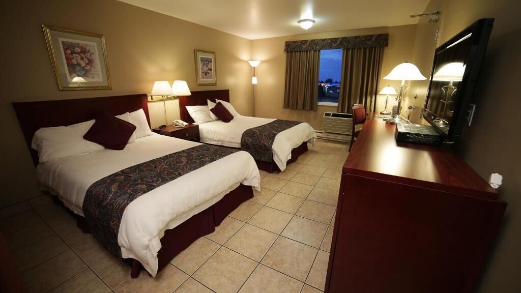 Klassieke tweepersoonskamer | Geluiddichte muren, een strijkplank/strijkijzer, gratis wifi