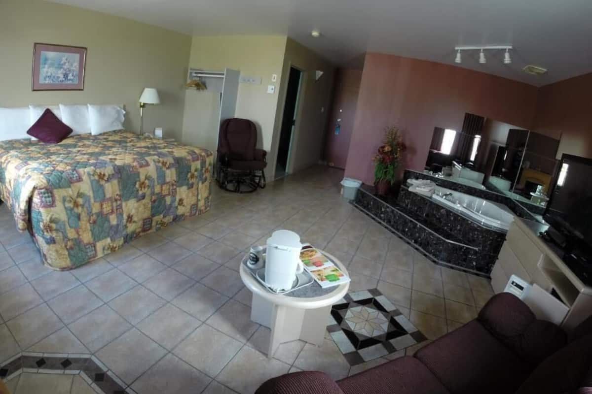 Deluxe kamer | Geluiddichte muren, een strijkplank/strijkijzer, gratis wifi