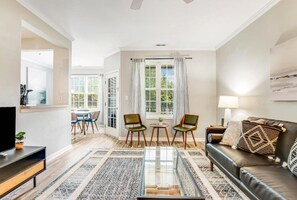 TV - Rehoboth 2BR Condo Near Beach & Boardwalk (Rehoboth Beach)