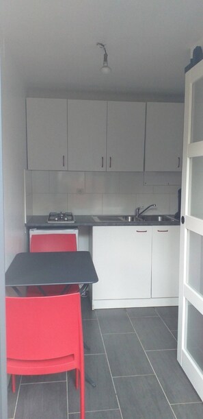 Private kitchen - "Villa Triana", Santocha beach, Capbreton, studio 2 persons (Capbreton)