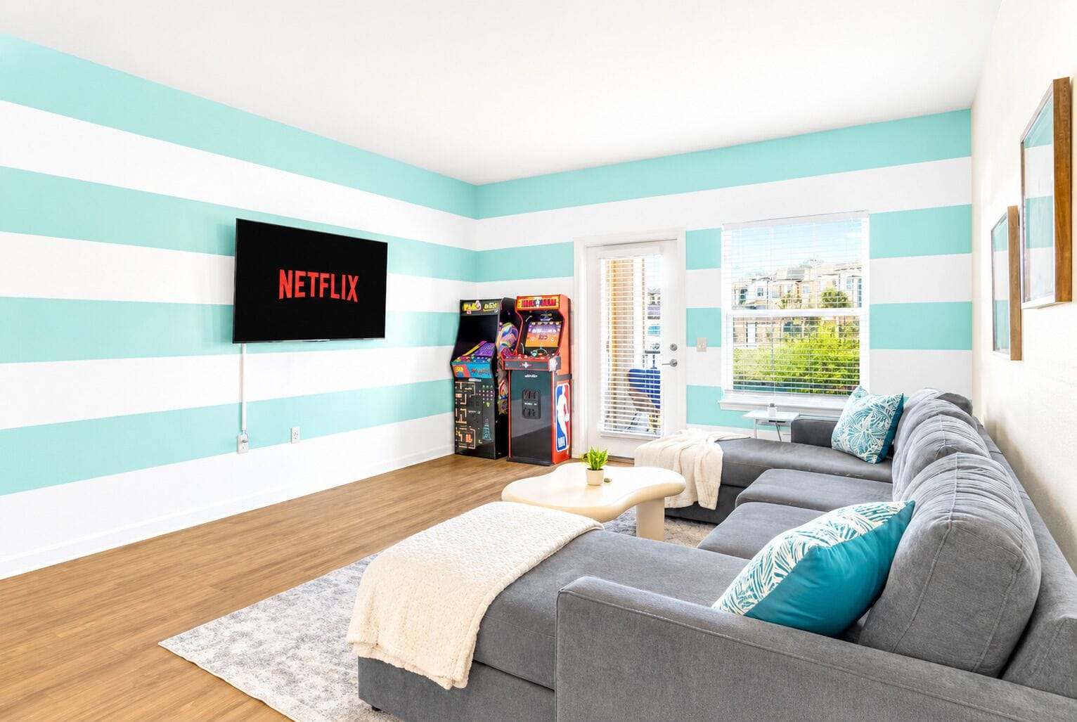 Smart TV, video games