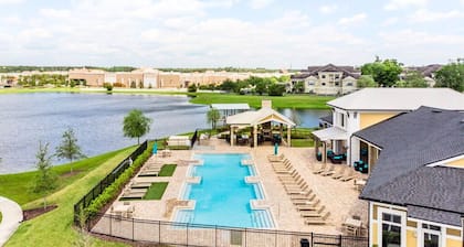 3-Bedroom Family Suite with Pool, Arcade Games, Gym, Free Parking, Baby Gear