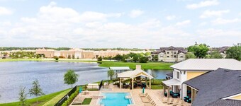 3-Bedroom Family Suite with Pool, Arcade Games, Gym, Free Parking, Baby Gear