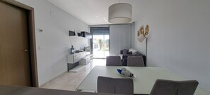 Smart TV - ROMERO APARTMENTS-OCEAN VIEW-ARENALES DEL SOL (LOS ARENALES DEL SOL)