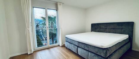 4 Schlafzimmer, Schreibtisch, kostenloses WLAN, Bettwäsche